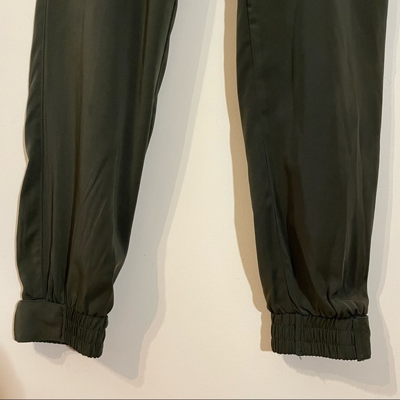 2/$30 Dynamite Army Green Jogger Style Pants with Gold Accents Size XS - Picture 10 of 14